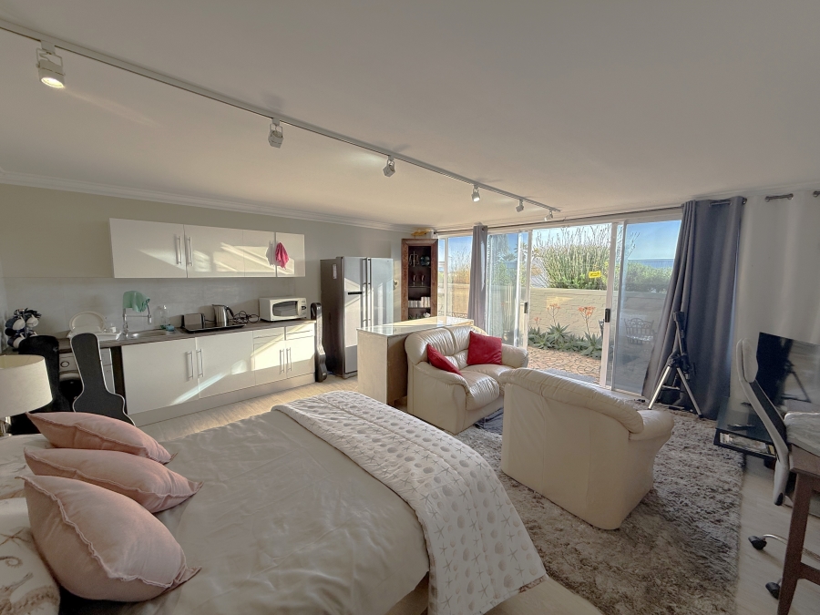 4 Bedroom Property for Sale in Van Riebeeckstrand Western Cape